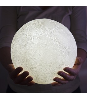 La lámpara luna en tamaño gigante