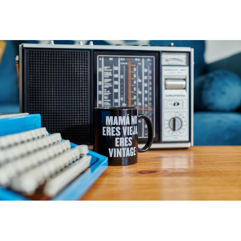 Taza Mamá no eres vieja, eres vintage