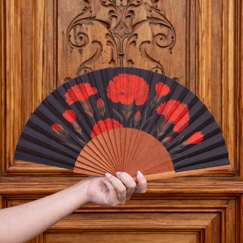 Abanico con estampado de claveles