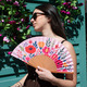 Abanico con estampado de flores silvestres