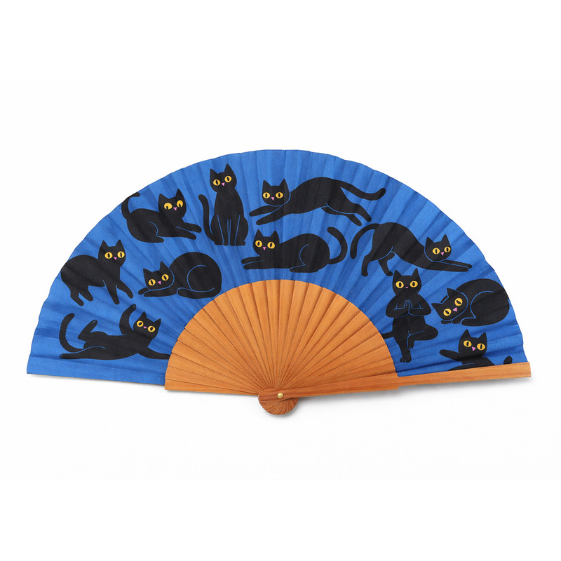 Abanico con estampado de gatitos