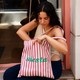 Tote bag de rayas con mensaje Siesta