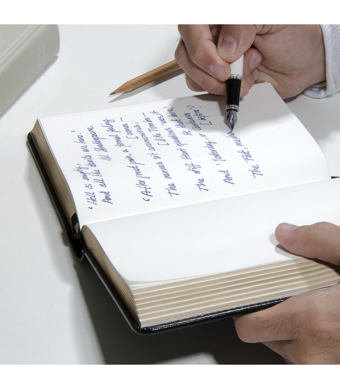 Tiene el tamaño idóneo de un cuaderno de sobremesa